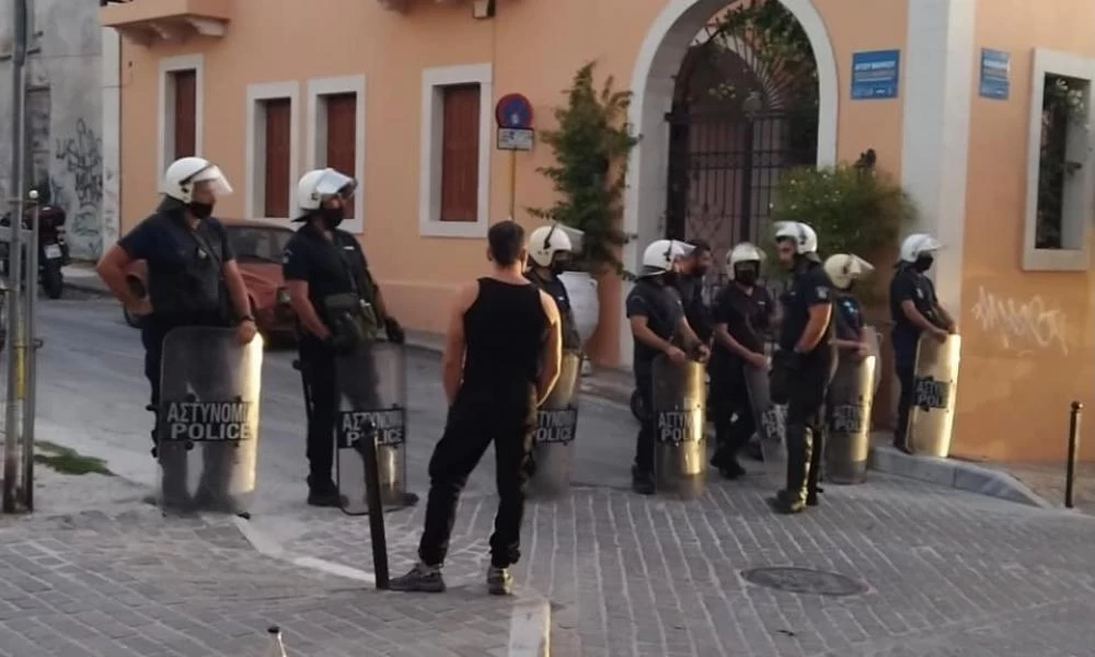 Χανιά: Εκκενώθηκε μετά από 16 χρόνια το κτίριο της κατάληψης Rosa Nera